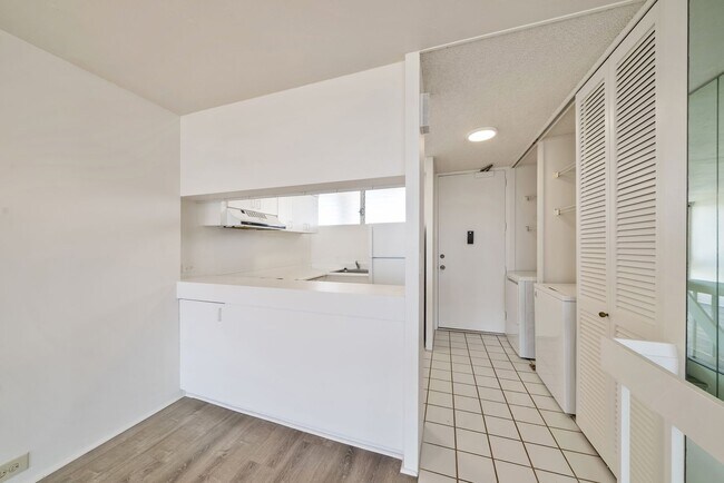 Building Photo - 1488