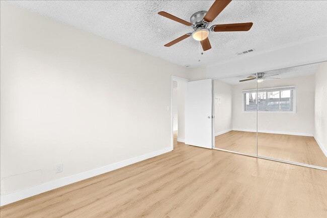 Building Photo - 3116 W 99th St