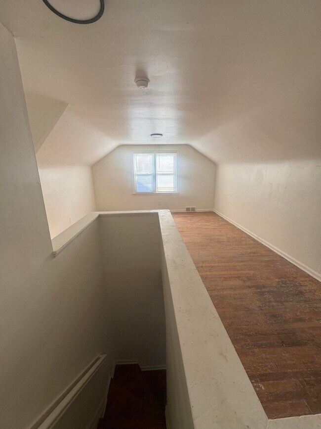 Building Photo - 18955 Hamburg St