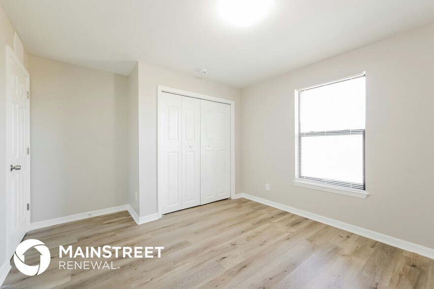 Building Photo - 2806 58th St W