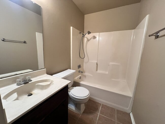 Building Photo - Great 3 bedroom in Killeen with washer and dryer connections and brand new carpet.