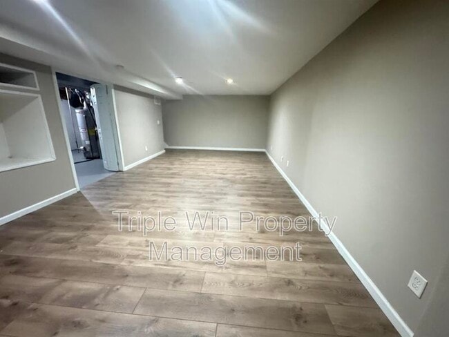 Building Photo - 775 Crabapple Ln