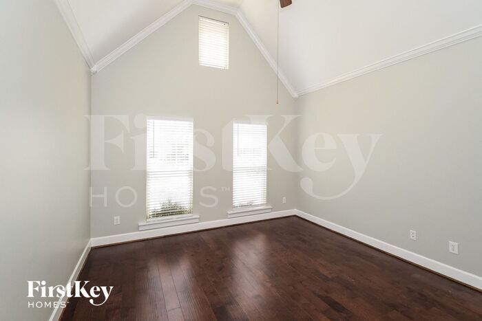 Building Photo - 136 Creekstone Tr
