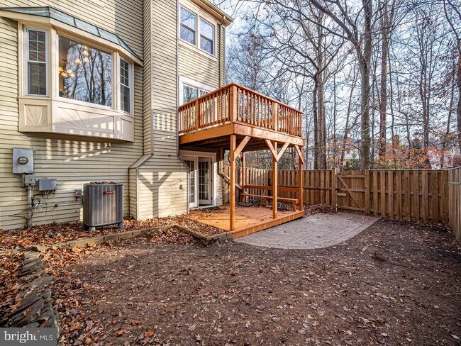 Building Photo - 10332 Mockingbird Pond Ct