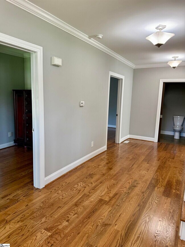 Building Photo - 909 Anderson Ridge Rd