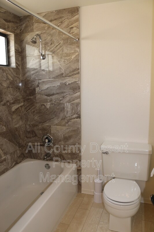 Building Photo - 45346 Driftwood Dr