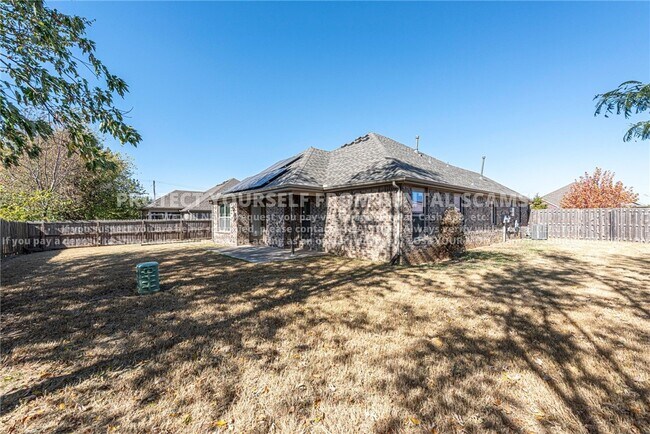 Building Photo - 120 Sullivans Wy