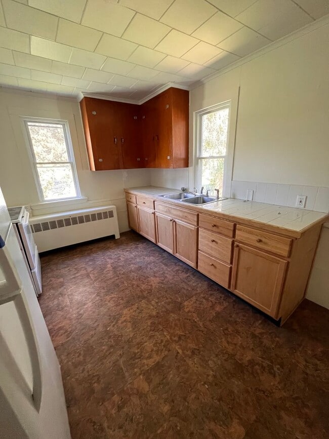 Building Photo - 1-3 Lincoln Ave