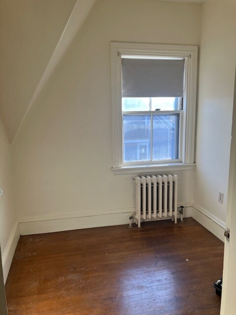 Building Photo - 4 Saunders St