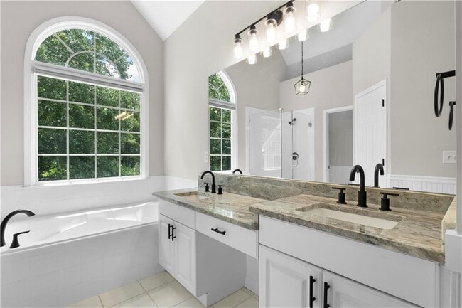 Building Photo - 65 Riverwood View