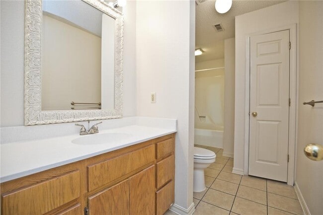 Building Photo - 816 Kinkade Pl