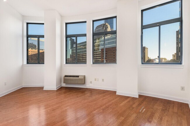 Building Photo - 311 Washington St