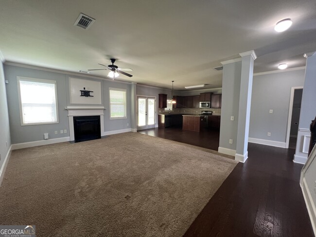 Building Photo - 204 Arden Dr