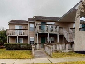 Building Photo - 551 London Ct