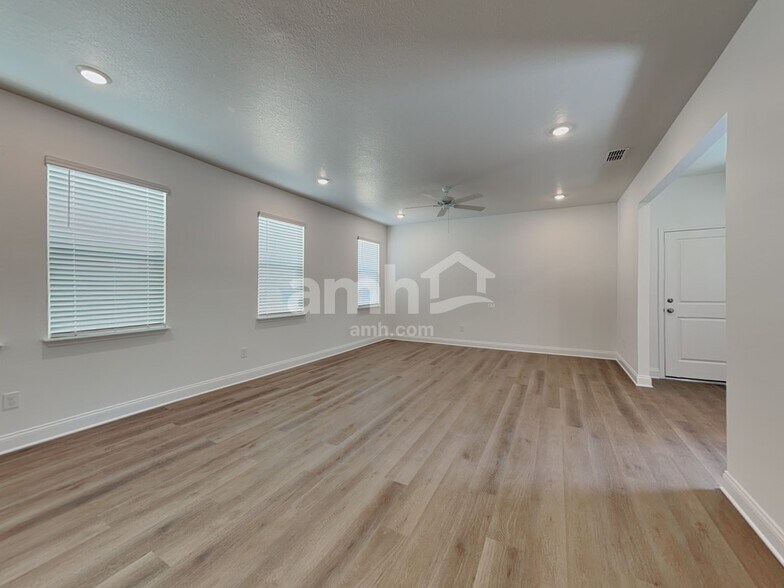 Building Photo - 16397 Aubergine Aly