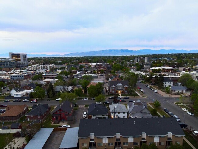 Building Photo - 136 E 400 N