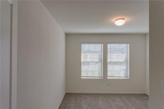 Building Photo - 6412 Laurencia Pl