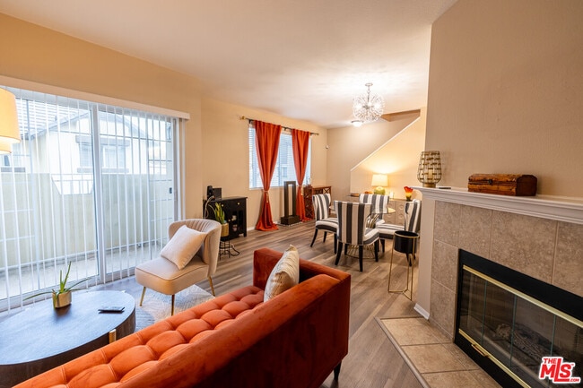 Building Photo - 4600 Don Lorenzo Dr