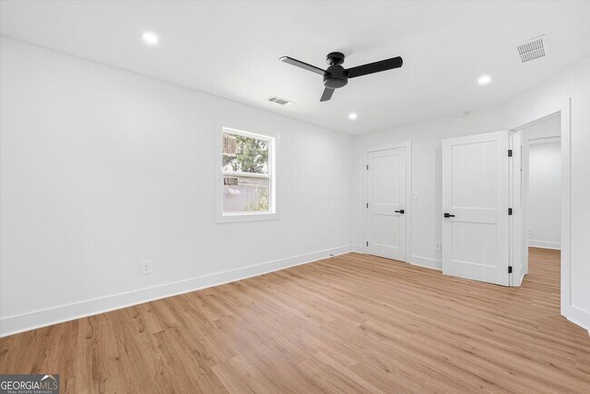 Building Photo - 2353 Clarissa Dr NW