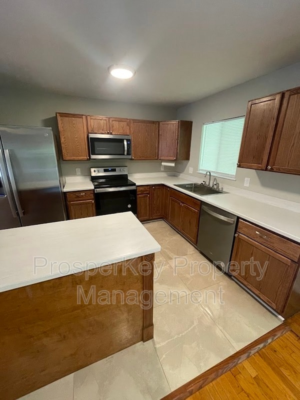 Building Photo - 1211 Timberlane Dr
