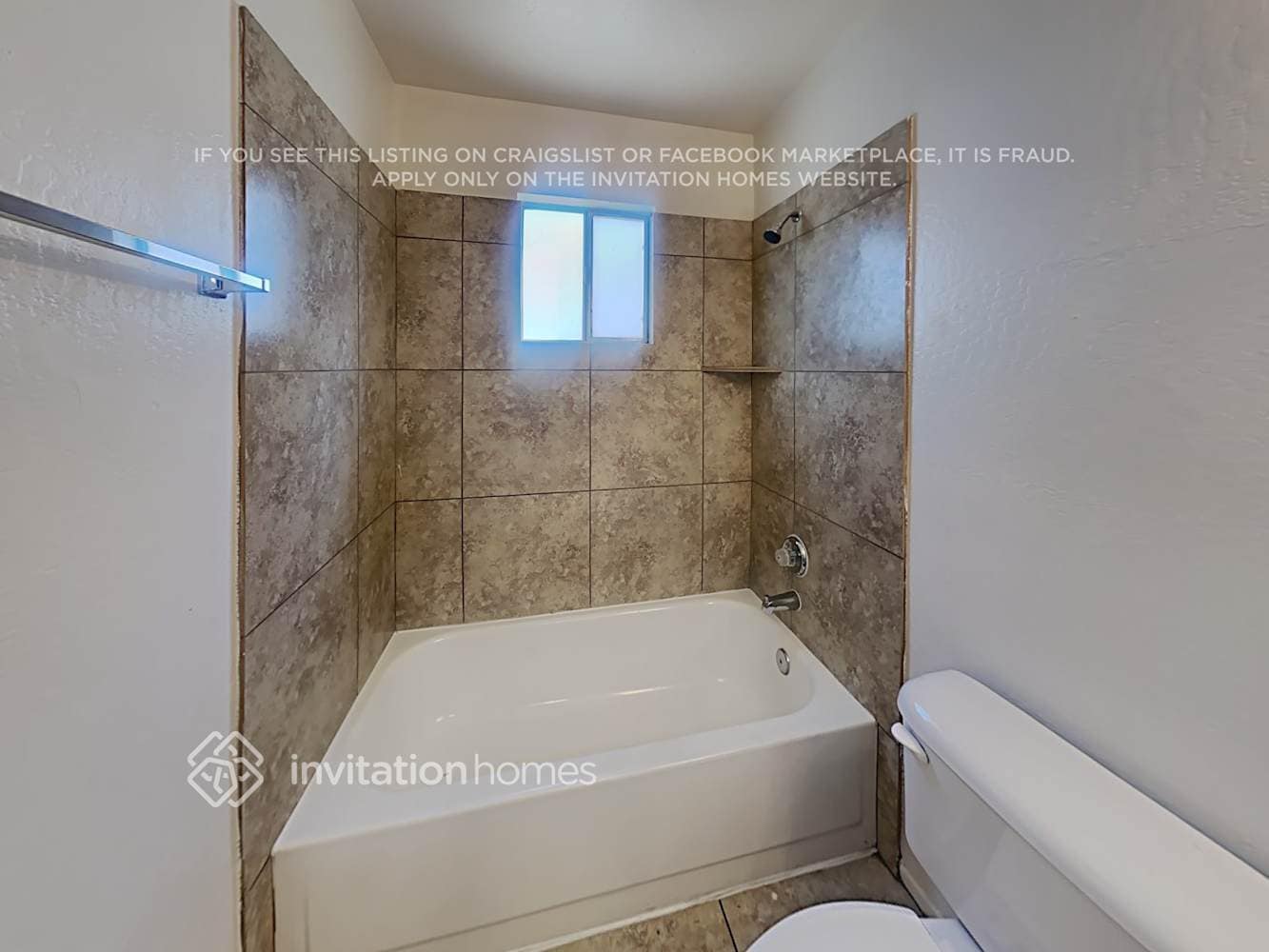 Building Photo - 10322 W Calle Del Oro