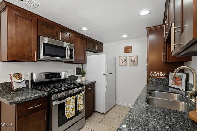 Building Photo - Bright 1-Bed with In-Unit Laundry, Central AC, and Carport in Prime Alhambra Location