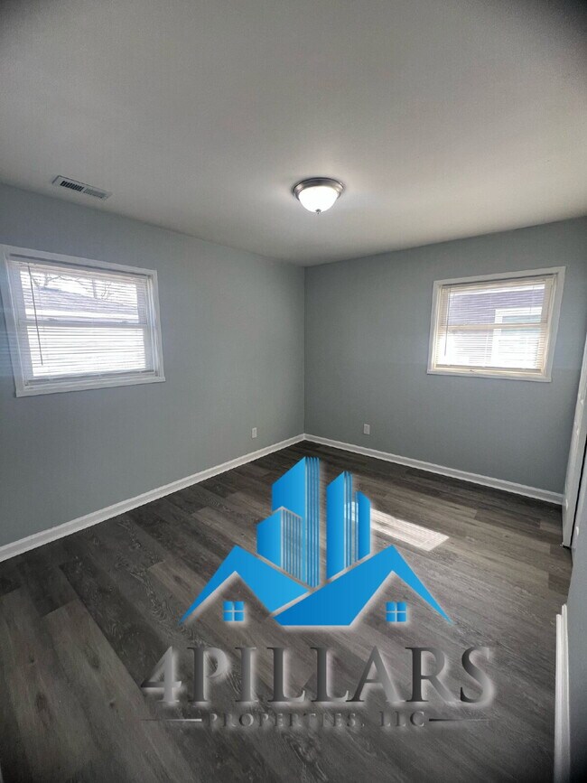 Building Photo - "Beautiful 3-Bedroom Home with Ample Storage in Hammond, IN!"