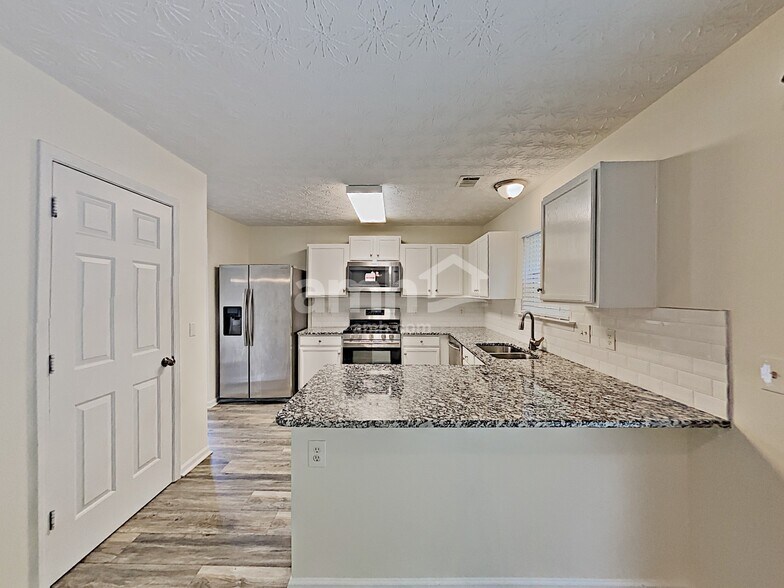 Building Photo - 159 Holly Mill Village Dr
