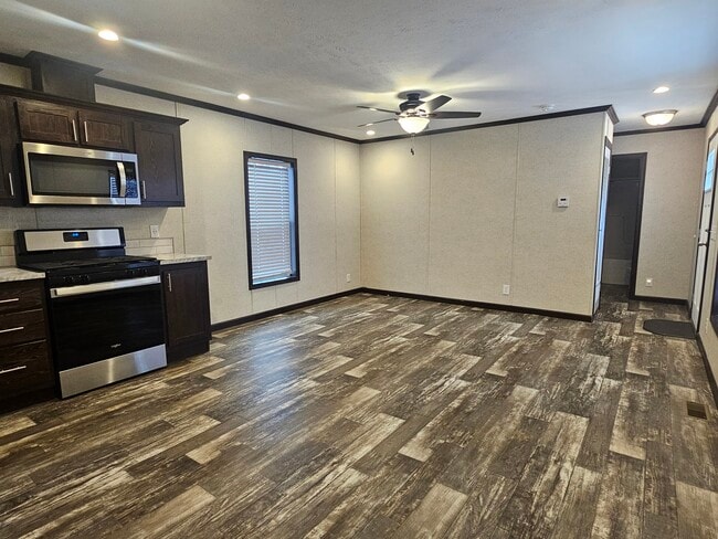 Building Photo - 333 E Lakewood Blvd