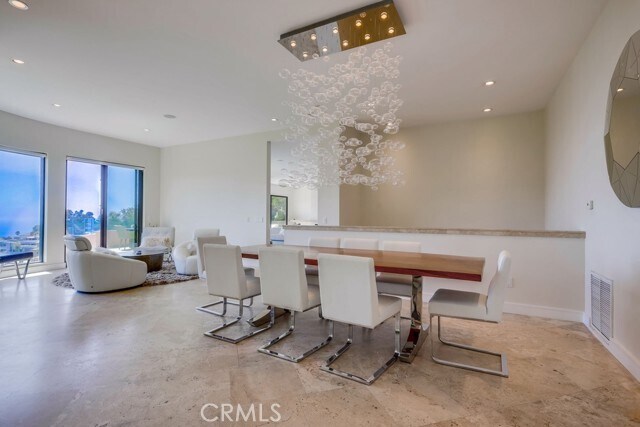 Building Photo - 1725 Del Mar Ave