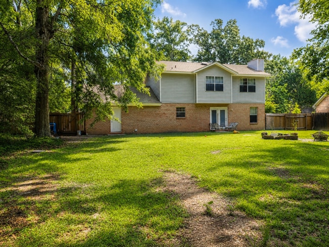 Building Photo - 4008 Breezy Hill Ln