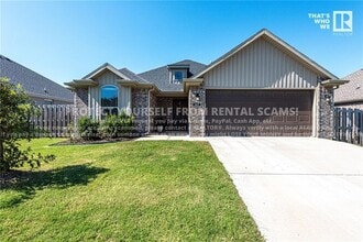 Building Photo - 347 W Tyler Rd