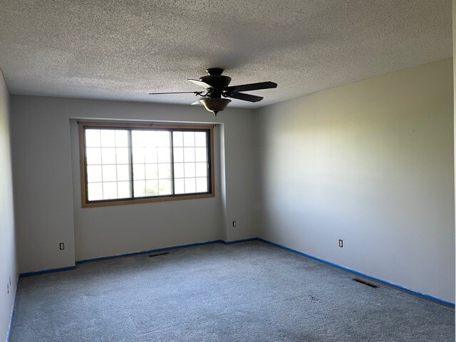 Building Photo - 1534 Cottage Dr
