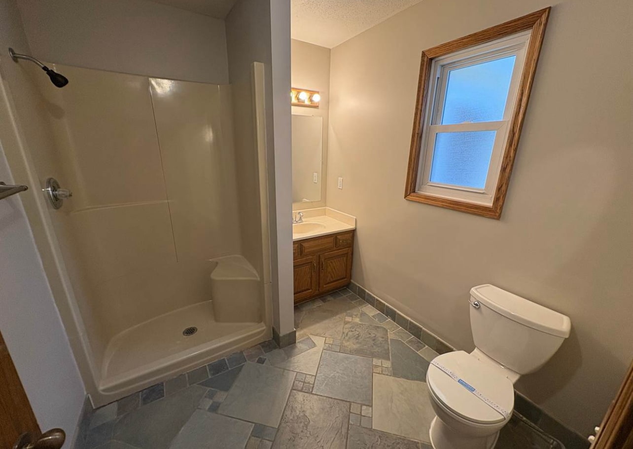 Building Photo - 7362 Paulsen Dr