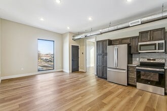 Building Photo - BRAND NEW ONE BEDROOM APARTMENT AT HYDE PARK FLATS AVAILABLE NOW!