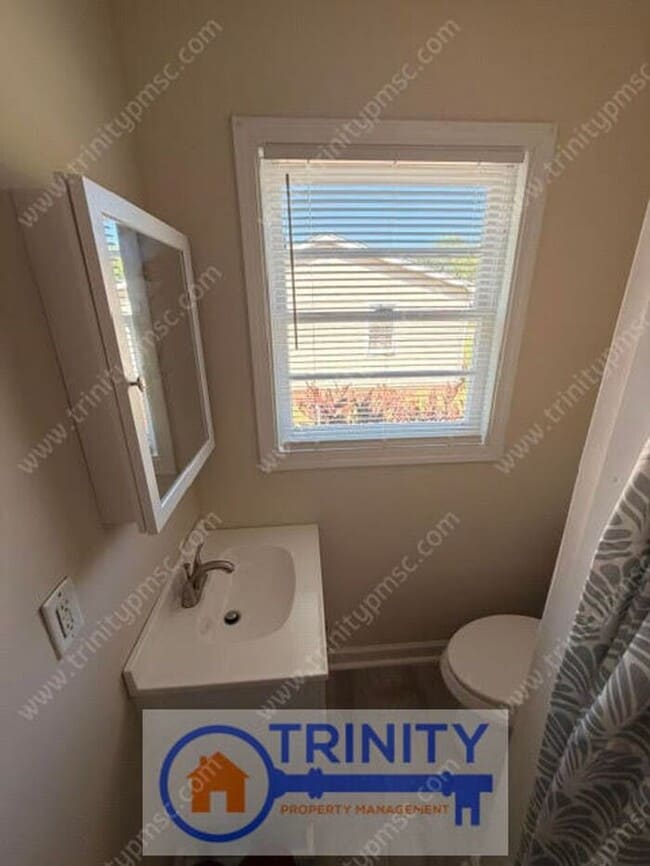 Building Photo - Your new home awaits!