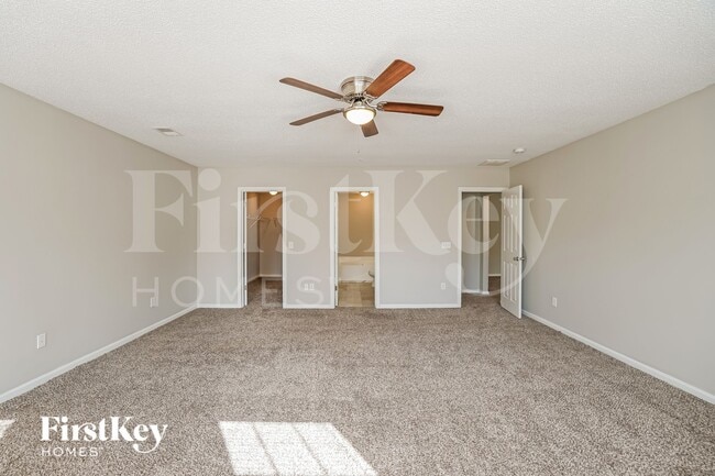 Building Photo - 1000 Golden Aspen Dr