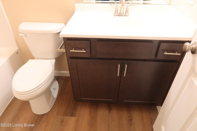 Building Photo - 112 Peonia Rd