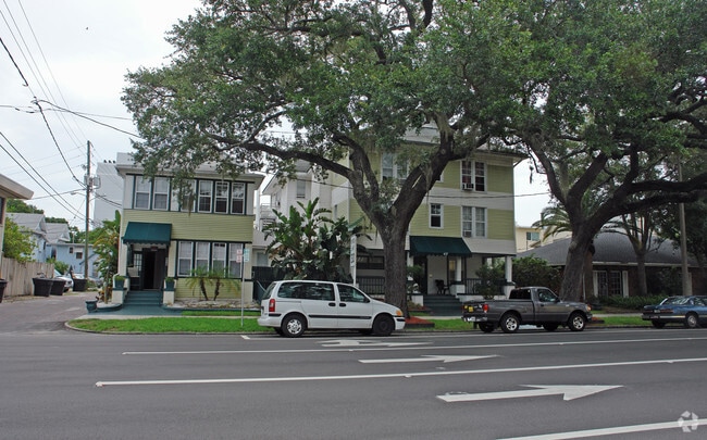 Building Photo - 4th Street Flats