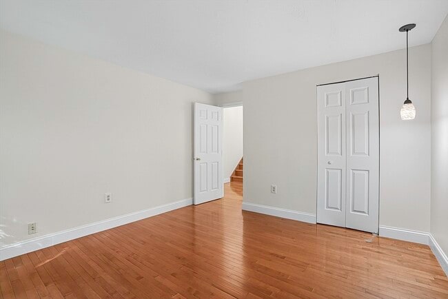 Building Photo - 237 South St