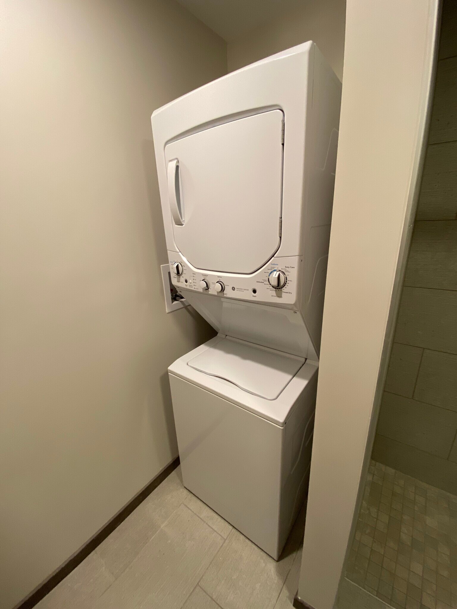 Washer/Dryer in unit - 67 State St