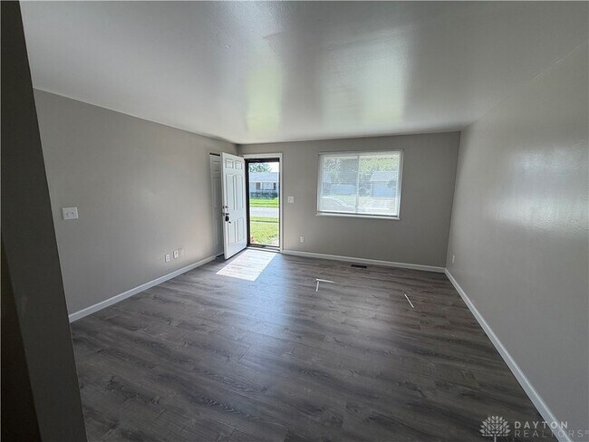Building Photo - 7280 Cedar Knolls Dr