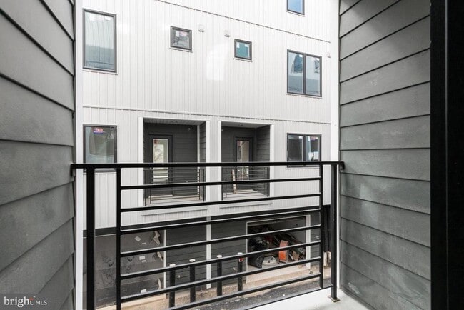 Building Photo - 815 Perkiomen St