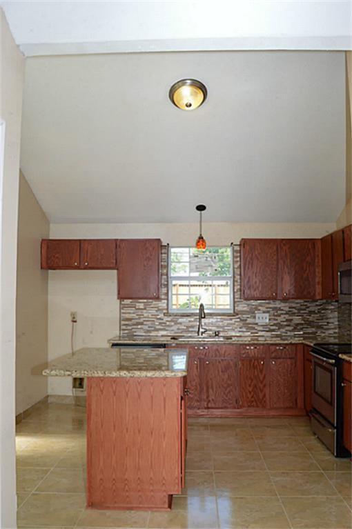 Building Photo - 13115 Pebblewalk Cir S