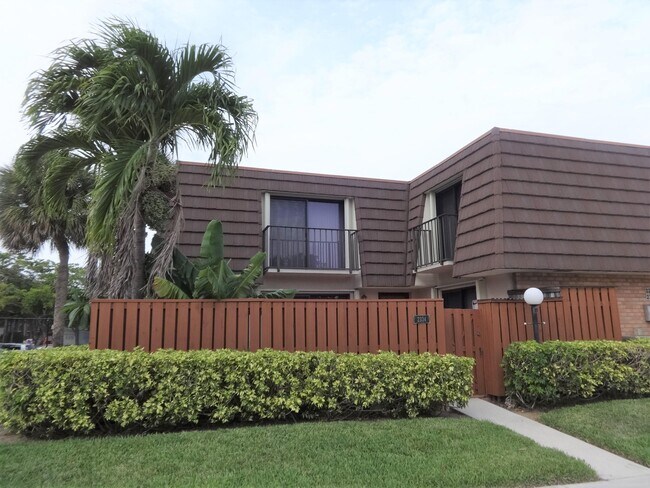 Primary Photo - 2334 23rd Ct