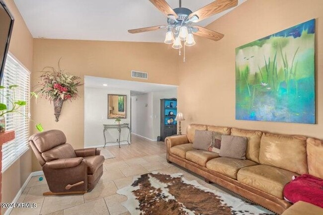 Building Photo - 2447 W Mandalay Ln