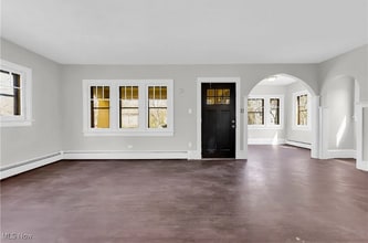 Building Photo - 908 Stadelman Ave
