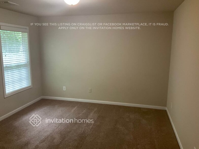 Building Photo - 808 Pine Cove Dr SW