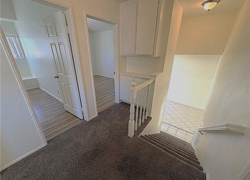 Building Photo - 39843 Amberley Cir