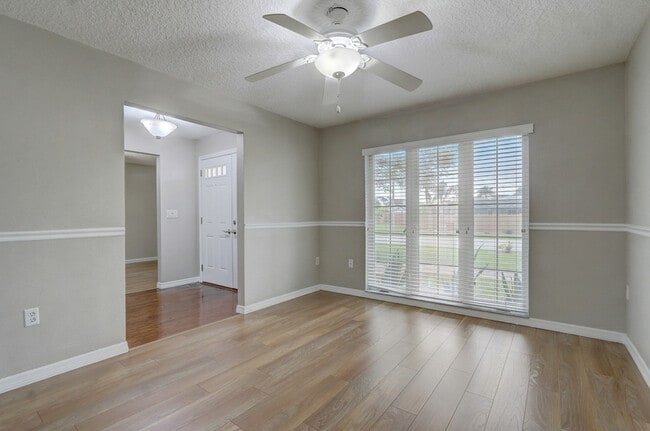 Building Photo - 5281 Jade Cir